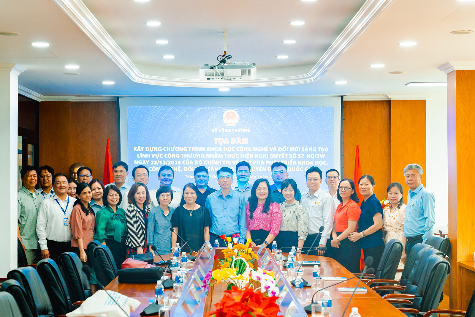HUIT đóng góp ý kiến trọng tâm tại tọa đàm về định hướng Xây dựng chương trình KHCN & ĐMST lĩnh vực Công Thương giai đoạn 2026-2030